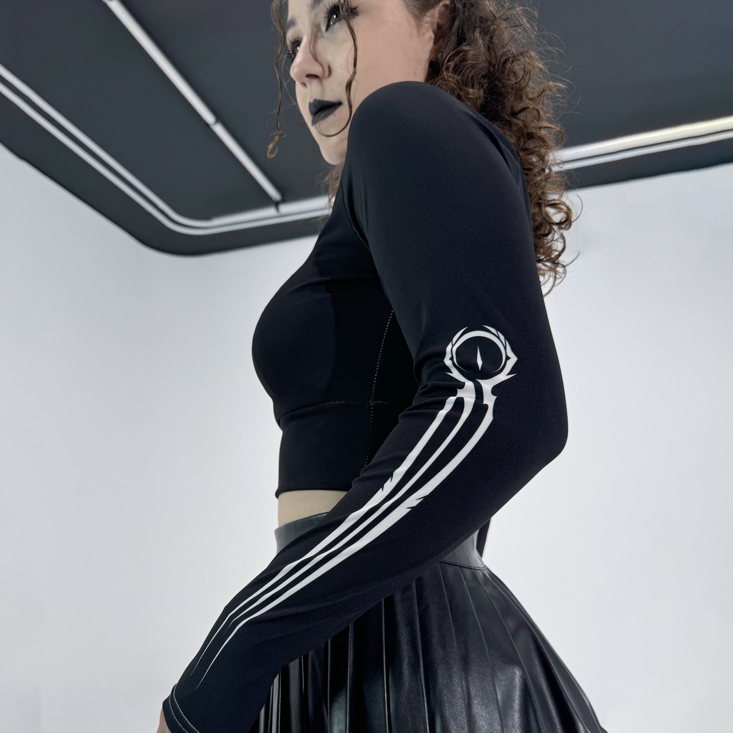 K.R.C. - Queen of The Track - Crop Top Black